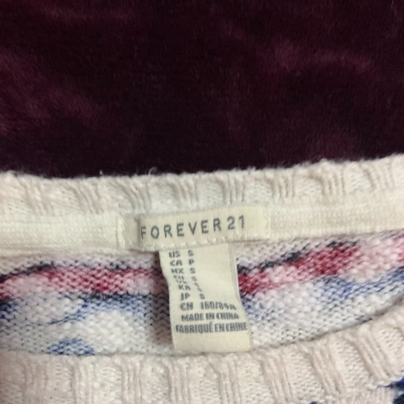 F21- Aztec Print Sweater (S) - Picture 2 of 3